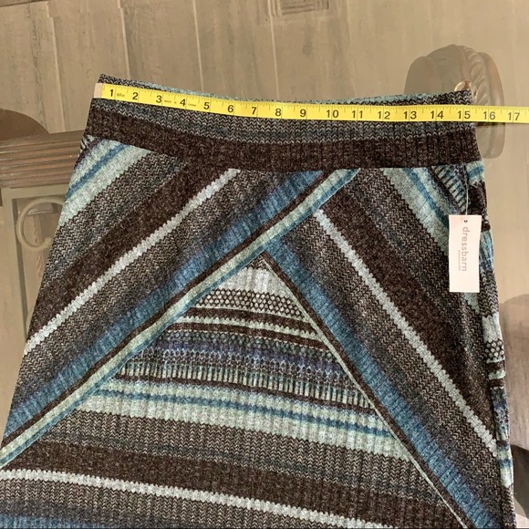 DRESS BARN MULTI COLORED MAXI SKIRT SIZE M - Picture 5 of 7